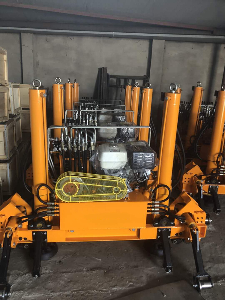 YQBJ-250型門式液壓起(qǐ)撥道機