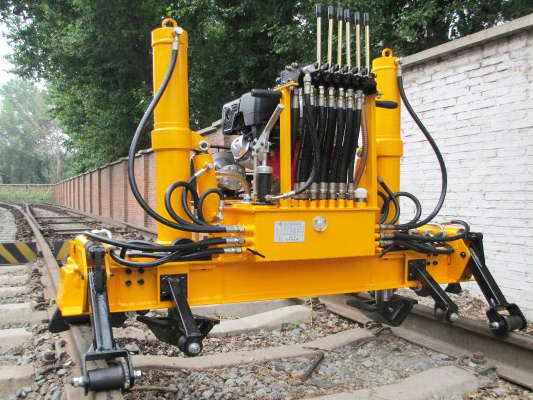 YQBJ-300x125型高行程液壓起(qi)撥道機