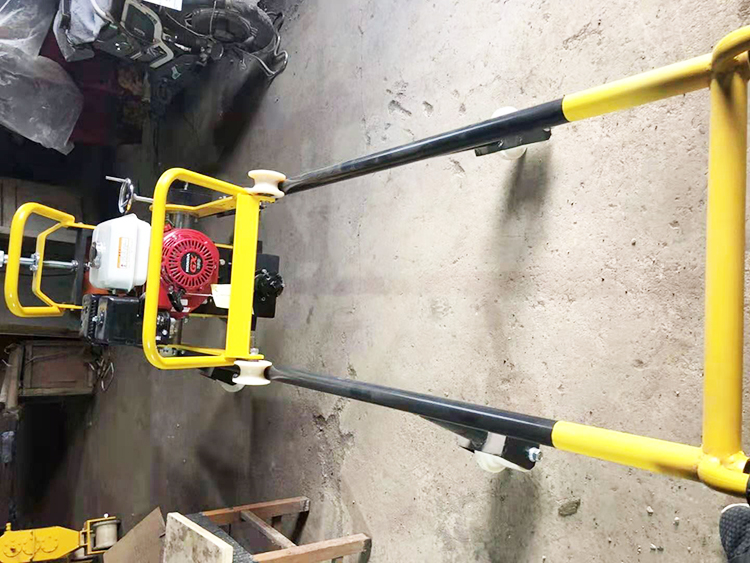 NCM-4.0型内燃(ran)道岔打(dǎ)磨機