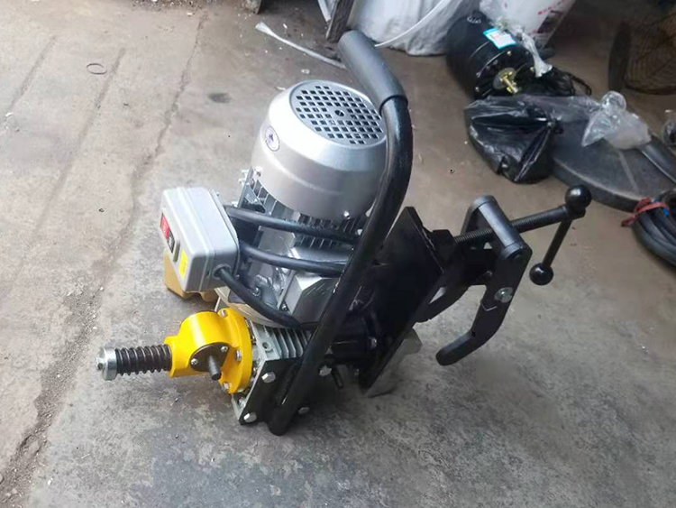 DZG-31型電動空(kong)心鋼軌鑽孔(kǒng)機