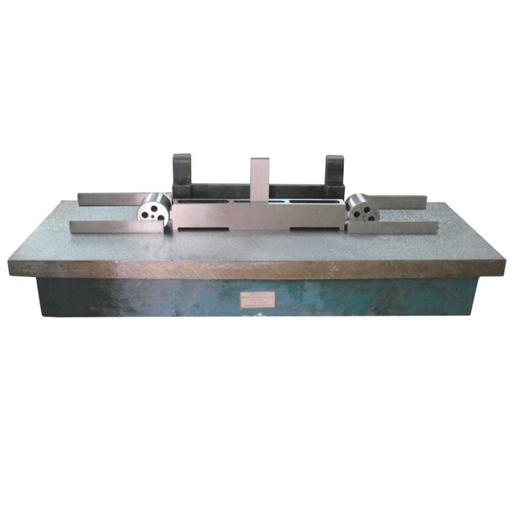 量(liang)塊式輪徑測量器(qi)示值誤差檢具