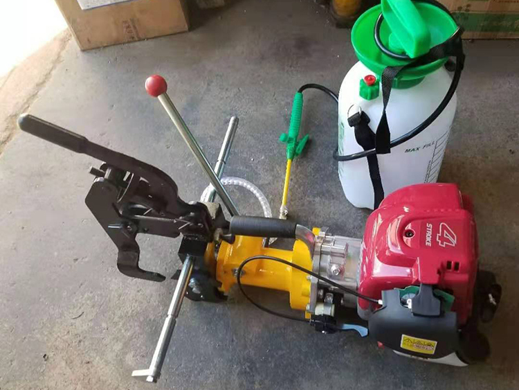 NZG-31型内燃(rán)鋼軌鑽(zuan)孔機